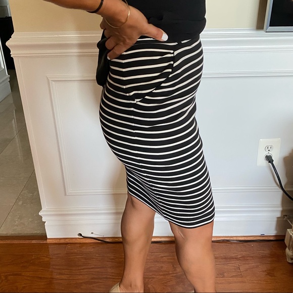Guess stripe skirt - Picture 3 of 3